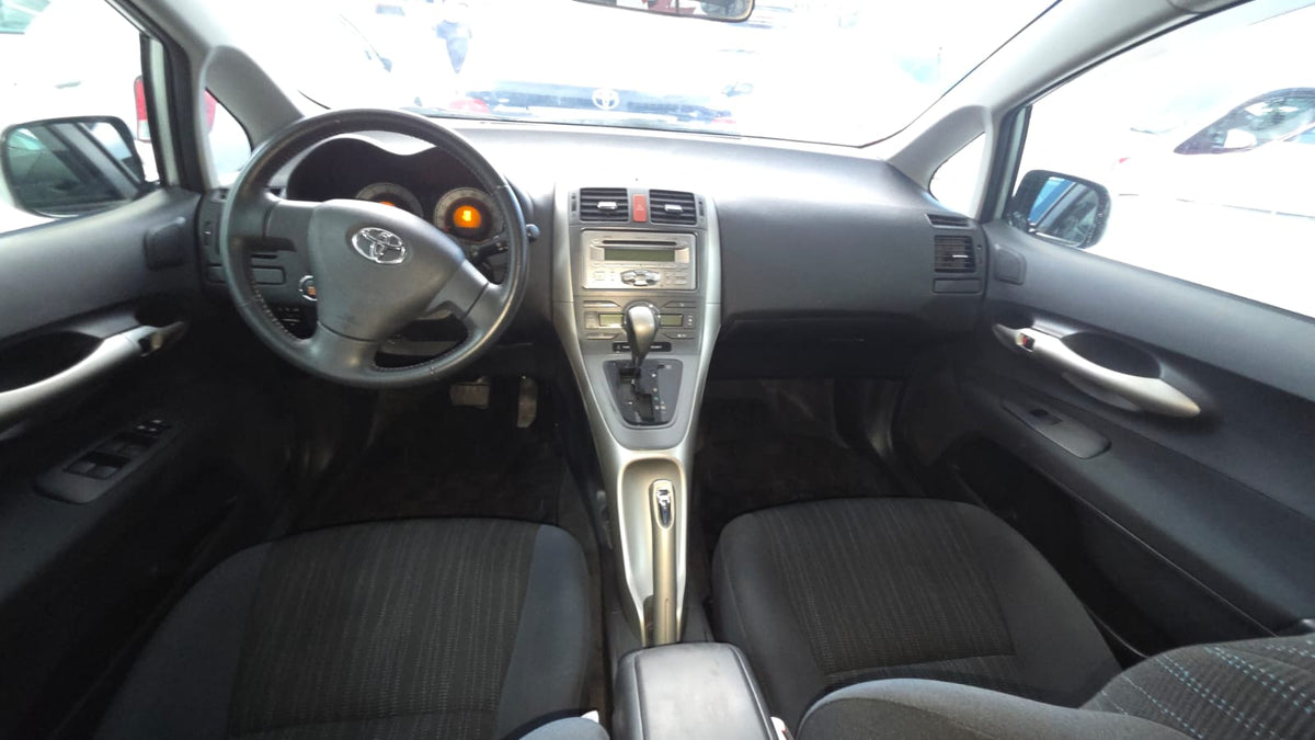 TOYOTA AURIS 2007 RECIÉN IMPORTADO COLOR GRIS MOTOR 1800 NAFTERO