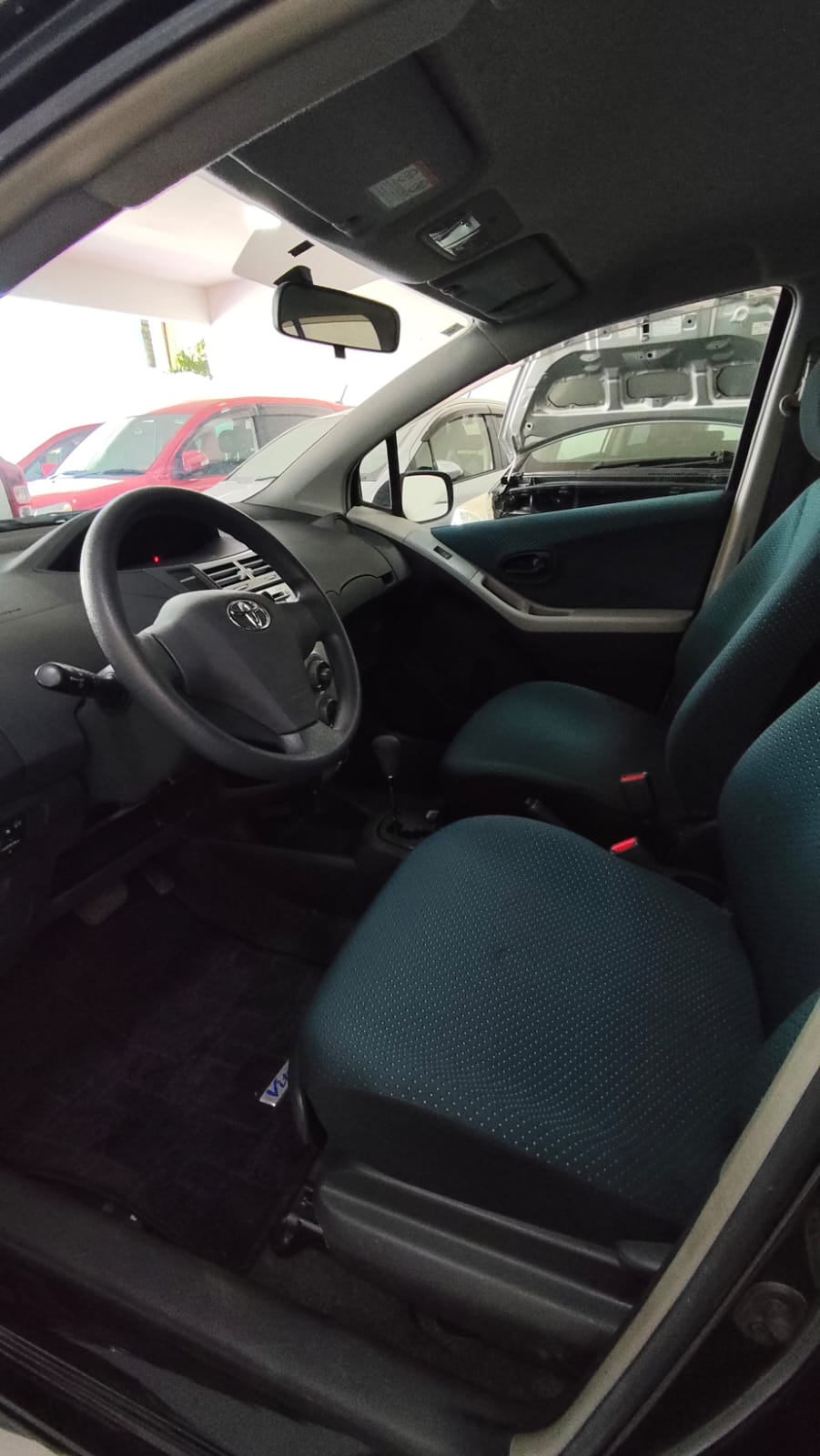 TOYOTA NEW VITZ 2007 AUTOMÁTICO RECIÉN IMPORTADO MOTOR 1300 NAFTERO