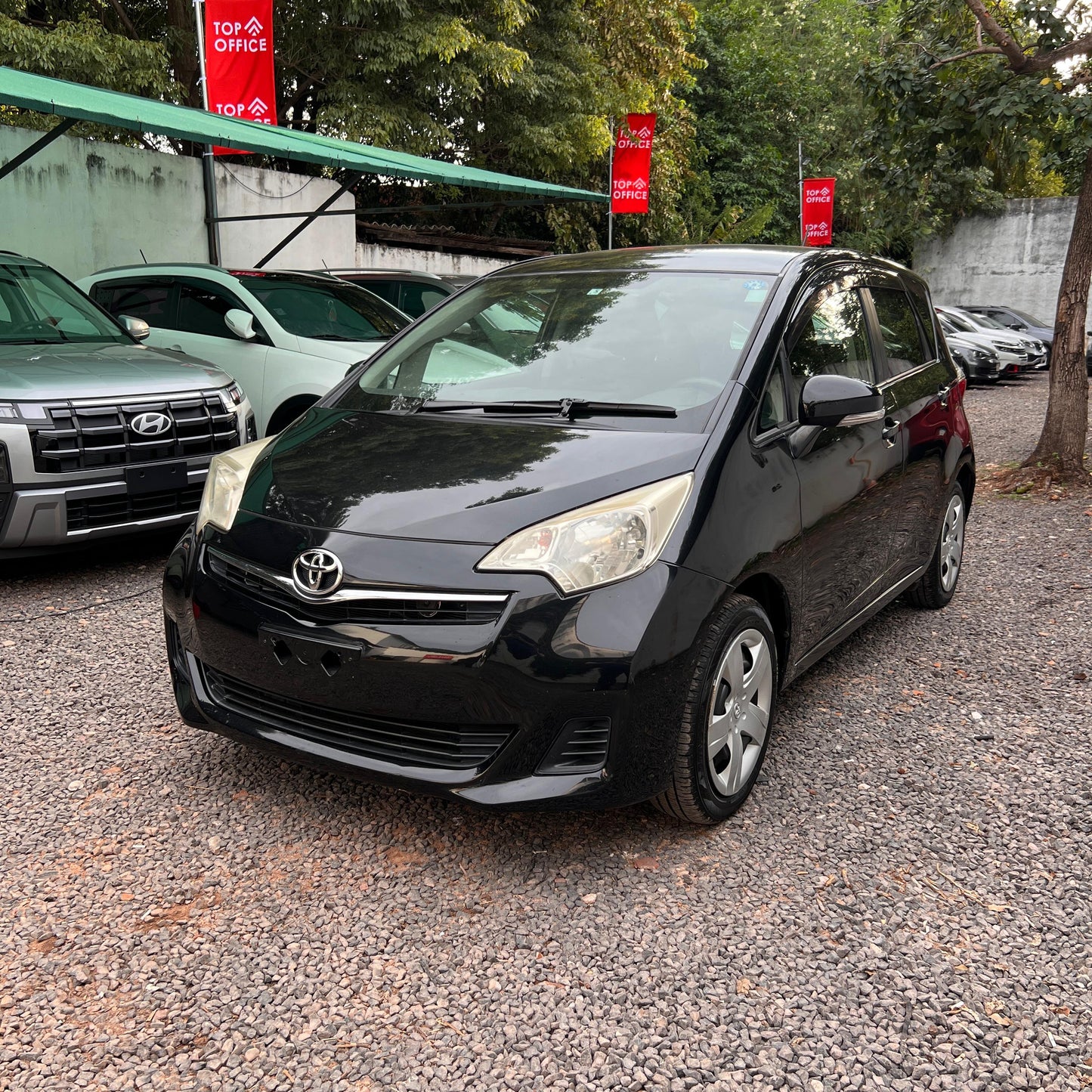 TOYOTA RACTIS 2011 RECIÉN IMPORTADO COLOR NEGRO AUTOMÁTICO MOTOR 1500 NAFTERO