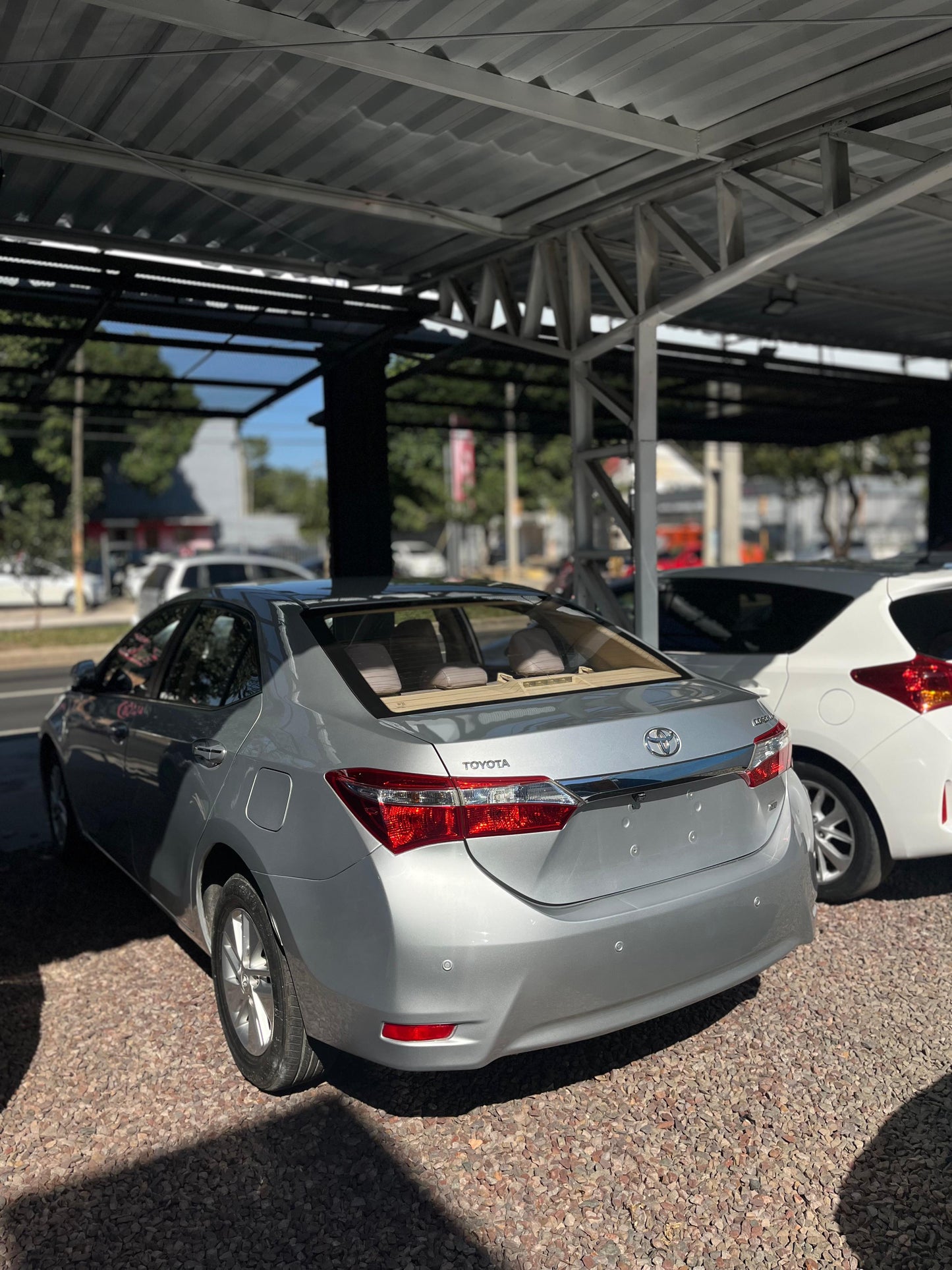TOYOTA COROLLA 2015 RECIÉN IMPORTADO AUTOMÁTICO MOTOR 1600 NAFTERO