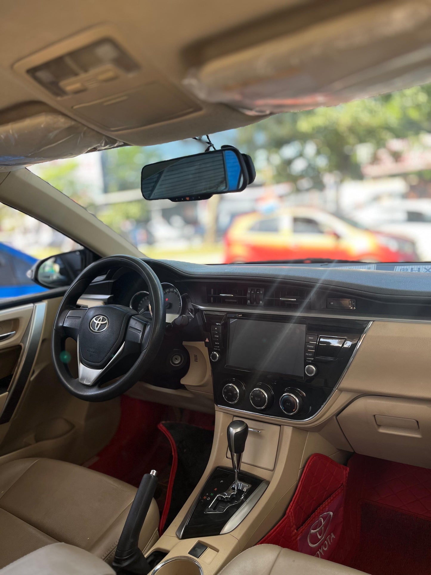 TOYOTA COROLLA 2015 RECIÉN IMPORTADO AUTOMÁTICO MOTOR 1600 NAFTERO