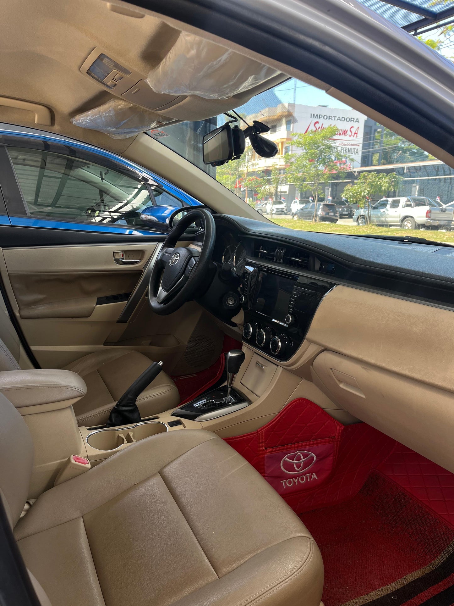 TOYOTA COROLLA 2015 RECIÉN IMPORTADO AUTOMÁTICO MOTOR 1600 NAFTERO