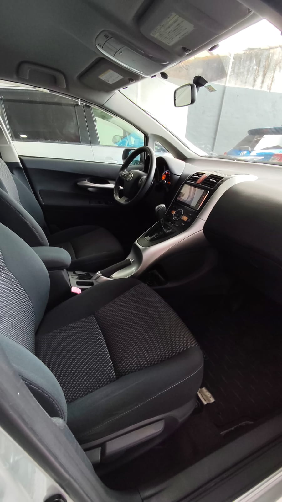 TOYOTA AURIS 2010 RECIÉN IMPORTADO AUTOMÁTICO MOTOR 1500 NAFTERO