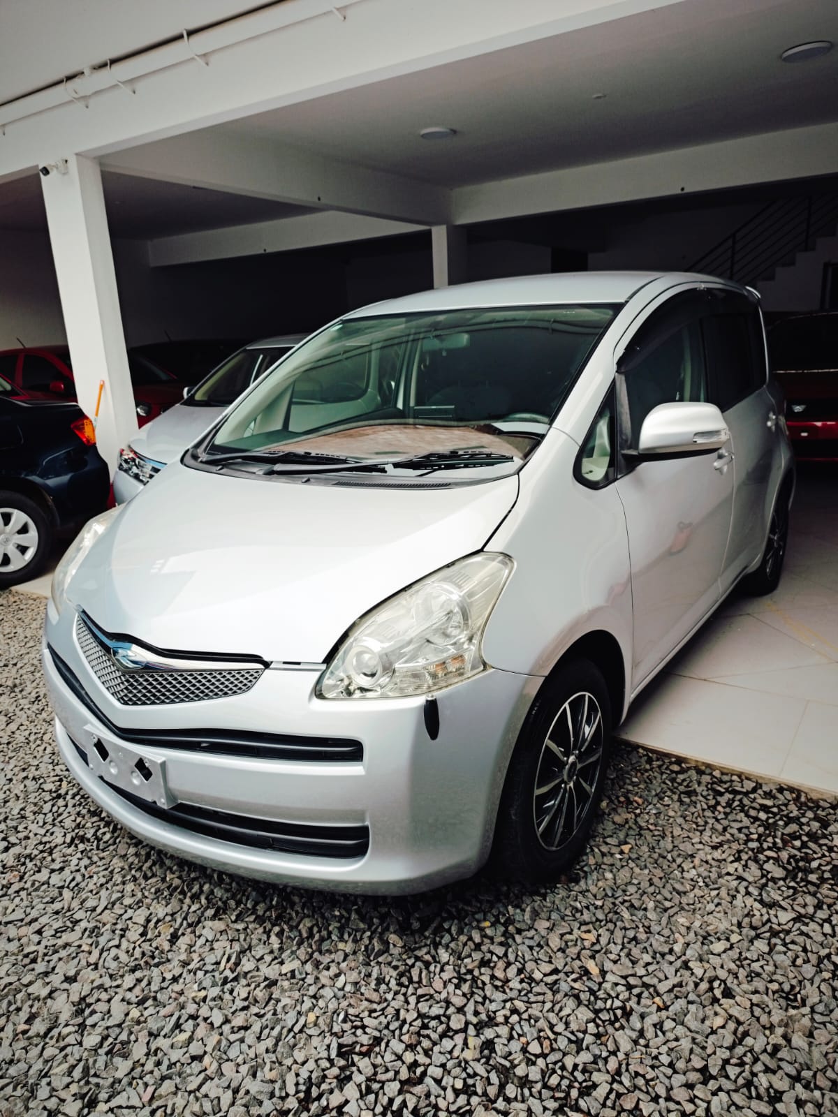 TOYOTA RACTIS 2008 RECIÉN IMPORTADO AUTOMÁTICO MOTOR 1500 NAFTERO
