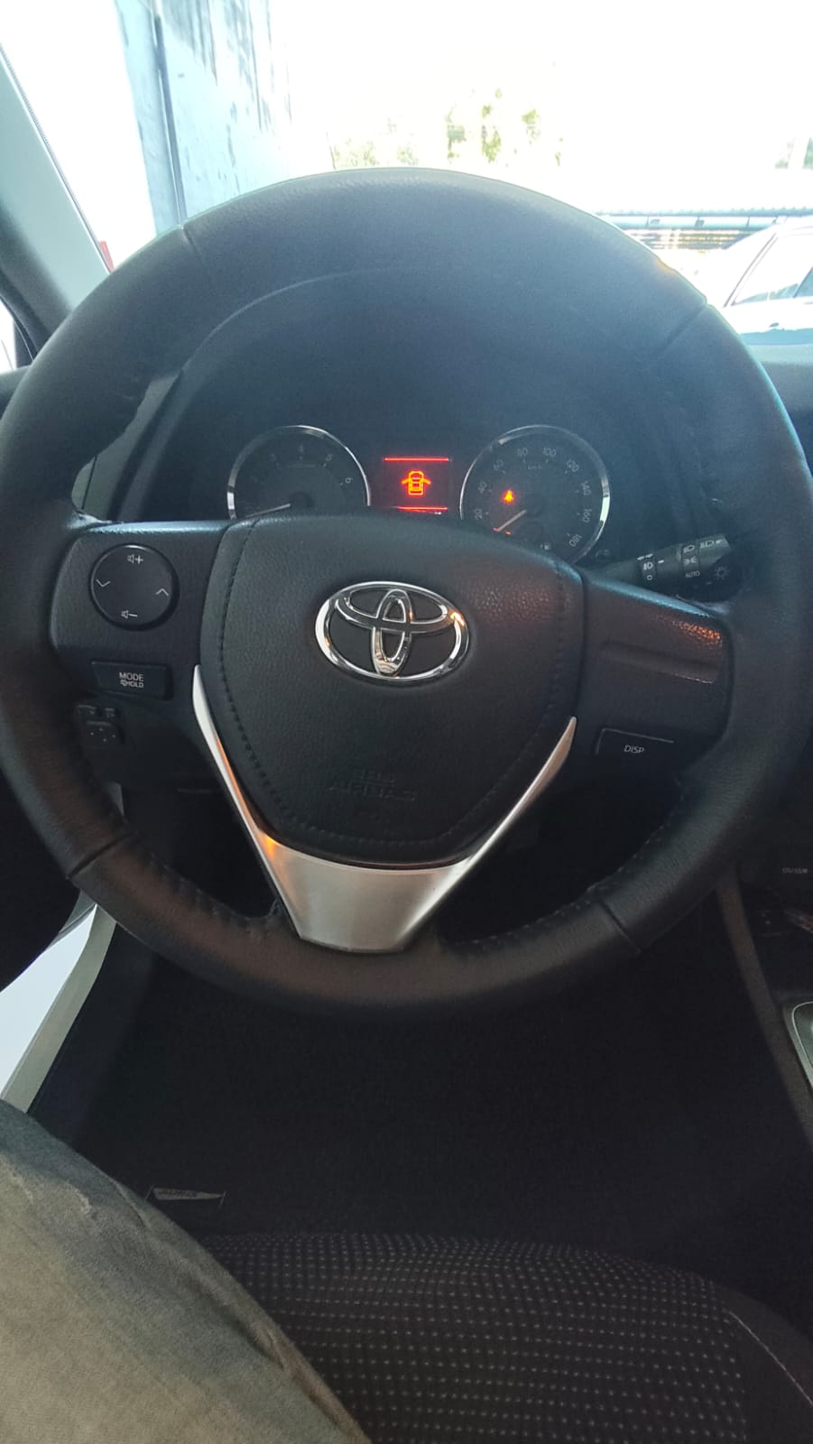 TOYOTA AURIS 2013 AUTOMÁTICO RECIÉN IMPORTADO MOTOR 1500 NAFTERO