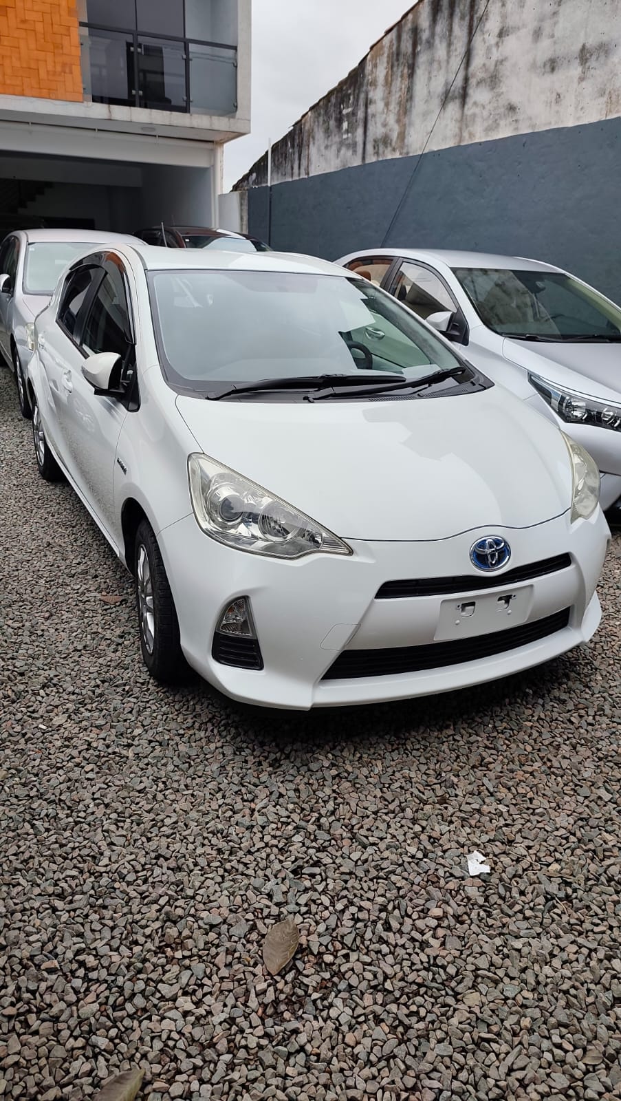 TOYOTA AQUA 2012 AUTOMÁTICO RECIÉN IMPORTADO MOTOR 1500 HÍBRIDO