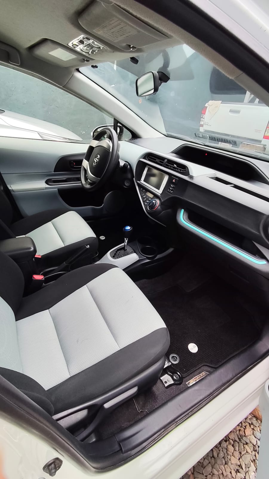 TOYOTA AQUA 2012 AUTOMÁTICO RECIÉN IMPORTADO MOTOR 1500 HÍBRIDO