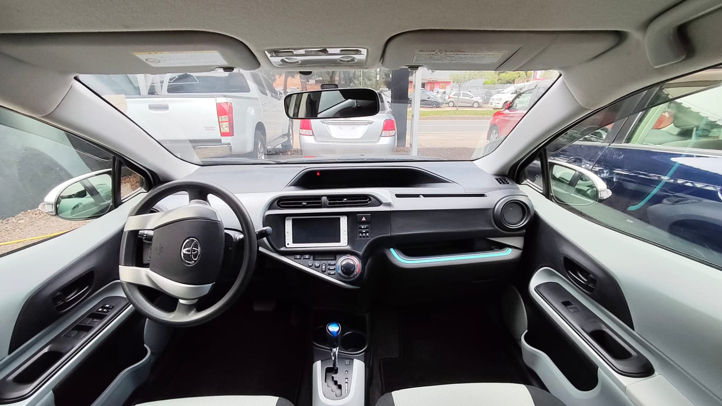 TOYOTA AQUA 2012 AUTOMÁTICO RECIÉN IMPORTADO MOTOR 1500 HÍBRIDO