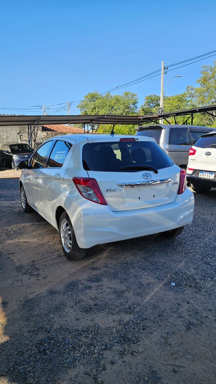 TOYOTA NEW VITZ 2011 AUTOMÁTICO RECIÉN IMPORTADO MOTOR 1300 NAFTERO
