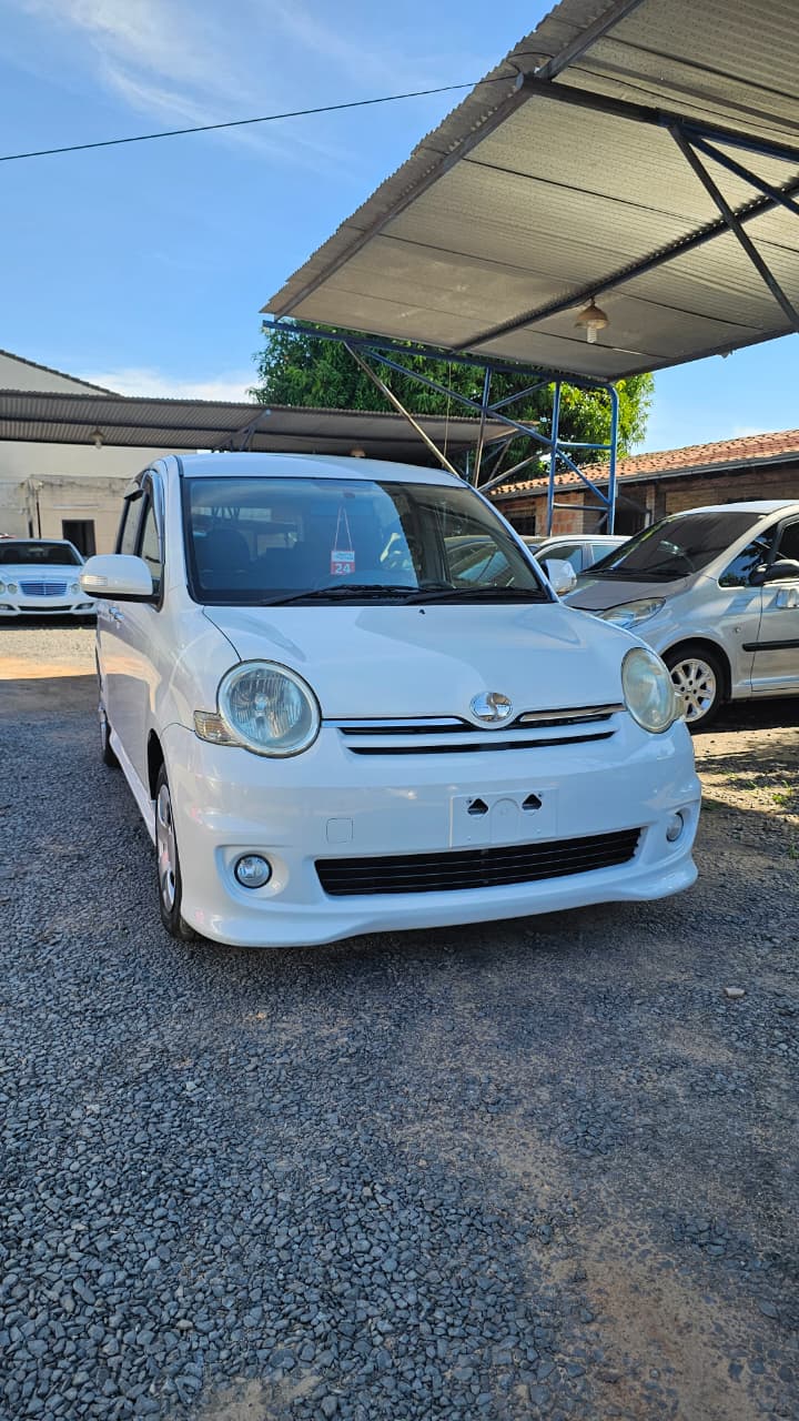 TOYOTA SIENTA 2006 RECIÉN IMPORTADO AUTOMÁTICO MOTOR 1300 NAFTERO