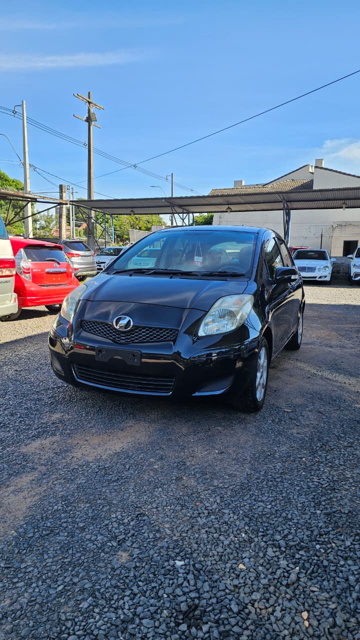 TOYOTA NEW VITZ 2008 RECIÉN IMPORTADO AUTOMÁTICO MOTOR 1300 NAFTERO