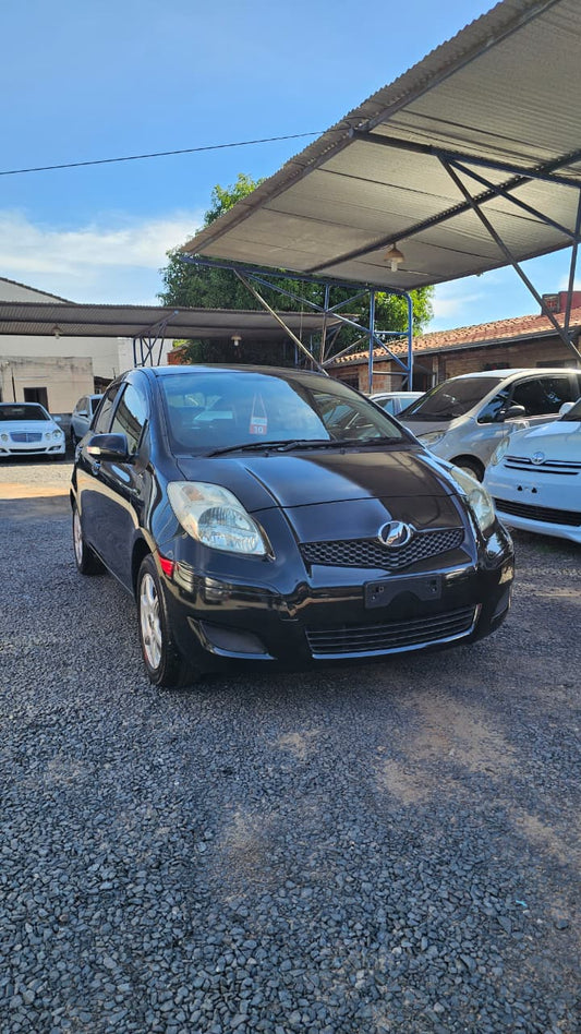 TOYOTA NEW VITZ 2008 RECIÉN IMPORTADO AUTOMÁTICO MOTOR 1300 NAFTERO