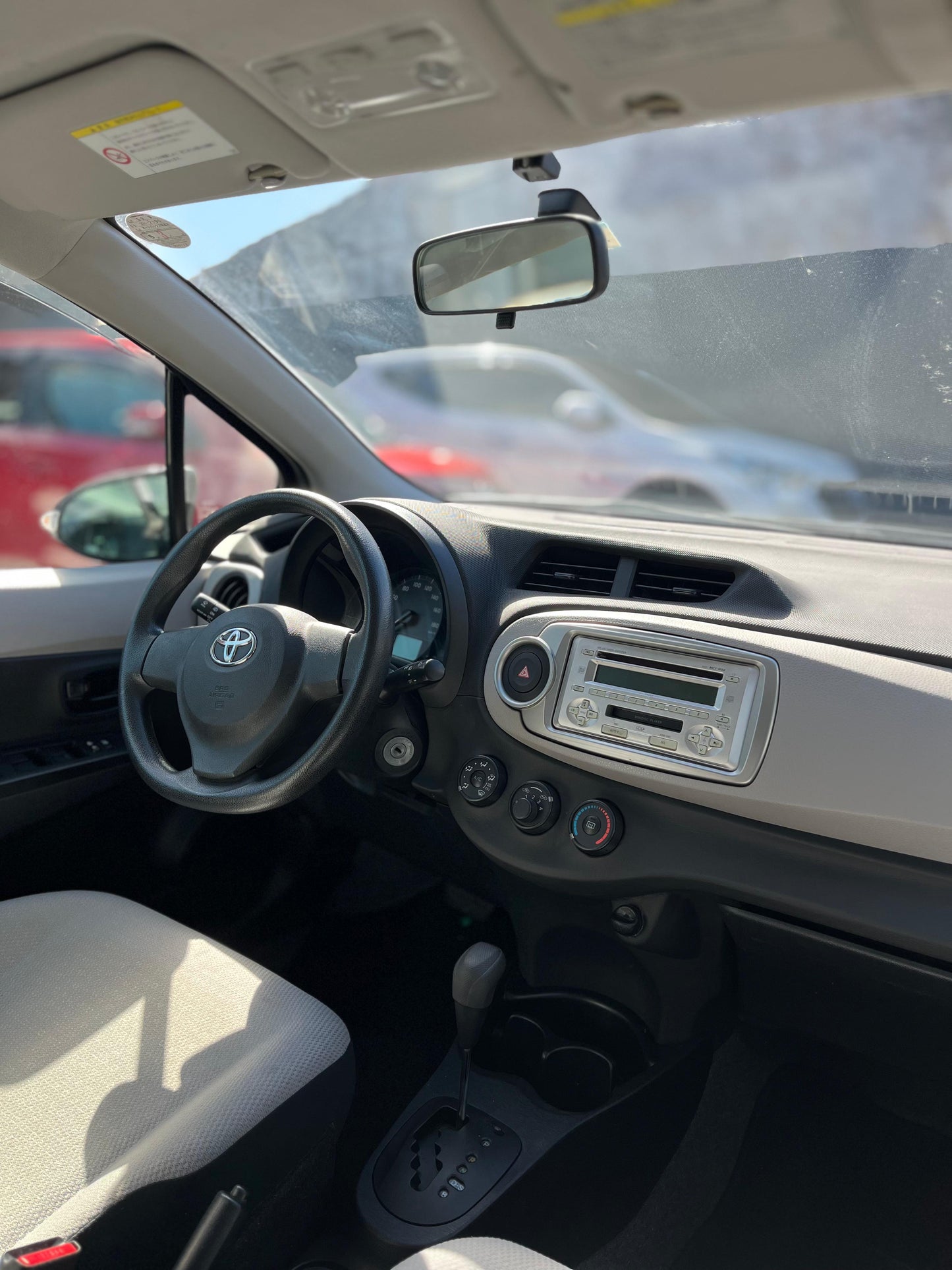 TOYOTA NEW VITZ 2011 AUTOMÁTICO RECIÉN IMPORTADO MOTOR 1300 NAFTERO