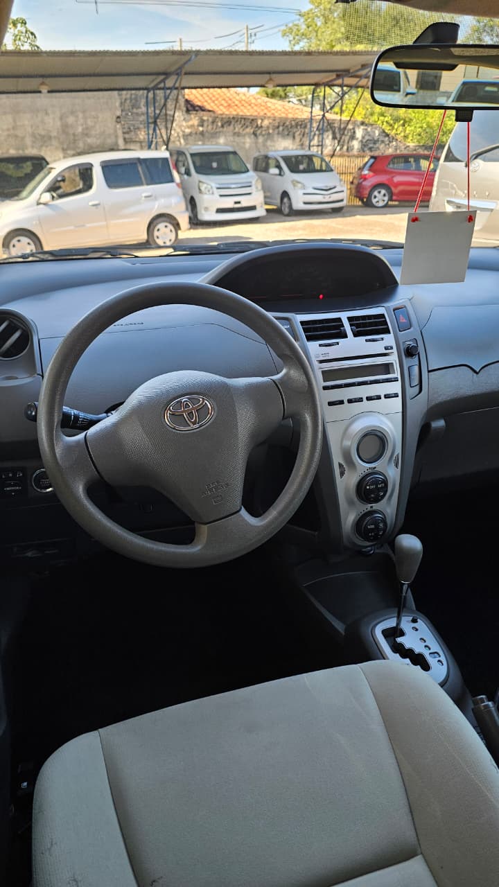 TOYOTA NEW VITZ 2008 RECIÉN IMPORTADO AUTOMÁTICO MOTOR 1500 NAFTERO