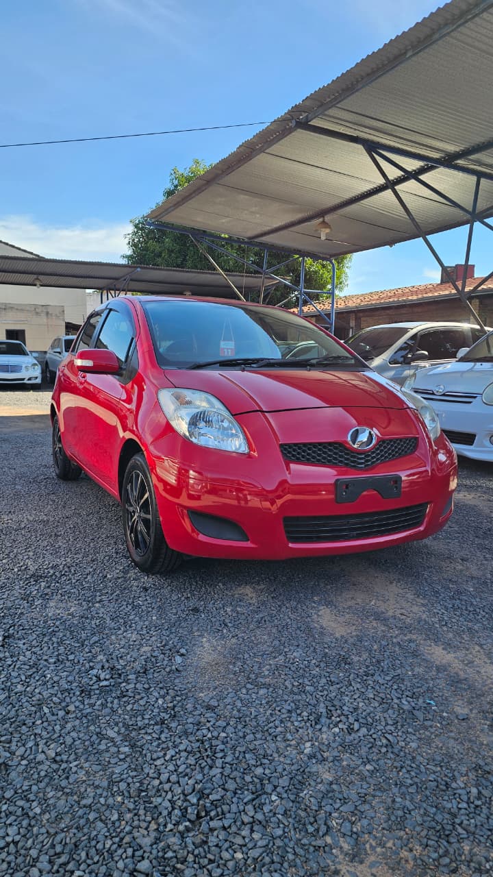TOYOTA NEW VITZ 2008 RECIÉN IMPORTADO AUTOMÁTICO MOTOR 1300 NAFTERO