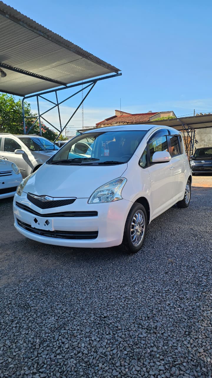 TOYOTA RACTIS 2008 RECIÉN IMPORTADO AUTOMÁTICO MOTOR 1300 NAFTERO