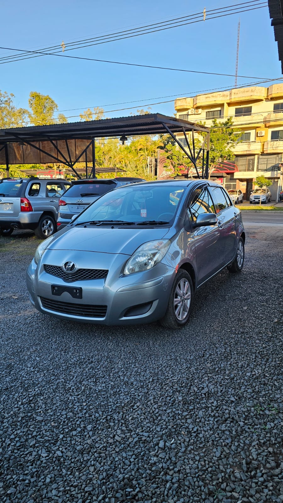 TOYOTA NEW VITZ 2007 RECIÉN IMPORTADO AUTOMÁTICO MOTOR 1300 NAFTERO