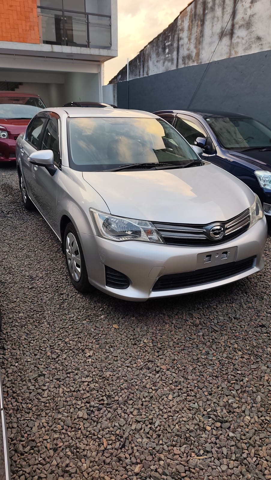 TOYOTA AXIO 2013 RECIÉN IMPORTADO MECÁNICO MOTOR 1500 NAFTERO