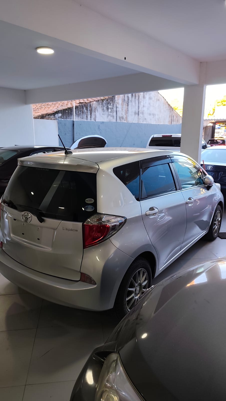 TOYOTA RACTIS 2011 RECIÉN IMPORTADO AUTOMÁTICO MOTOR 1300 NAFTERO