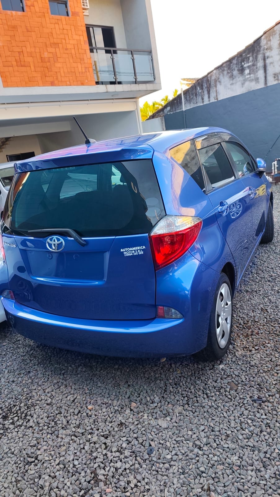 TOYOTA RACTIS 2010 RECIÉN IMPORTADO AUTOMÁTICO MOTOR 1300 NAFTERO