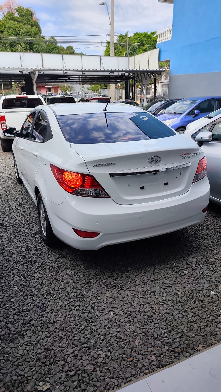 HYUNDAI ACCENT 2011 AUTOMÁTICO MOTOR 1400 NAFTERO