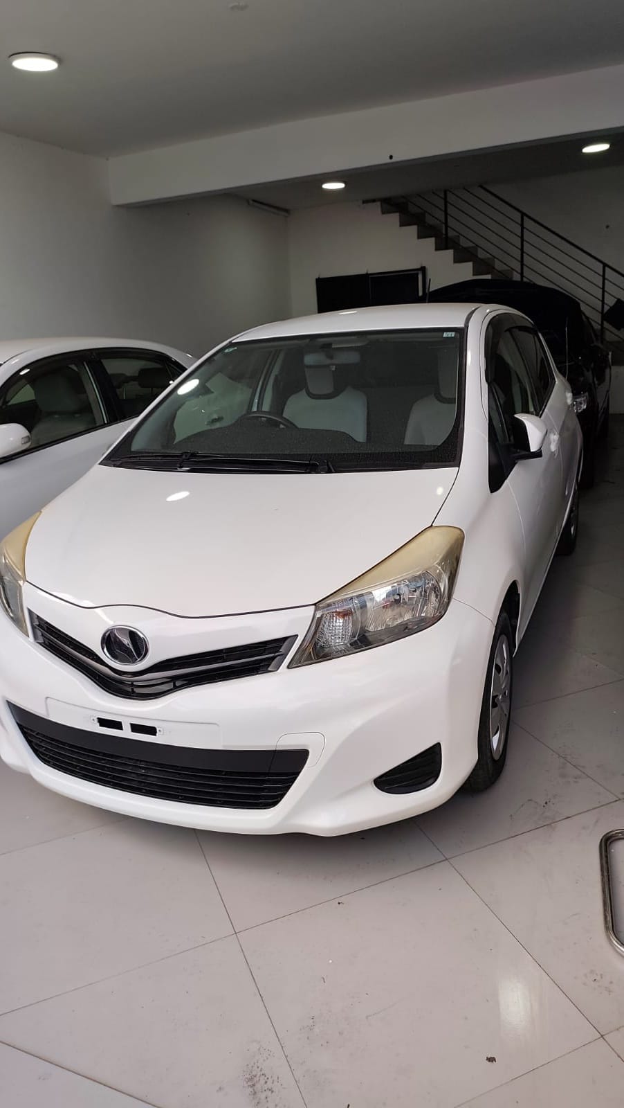 TOYOTA NEW VITZ 2011 AUTOMÁTICO RECIÉN IMPORTADO MOTOR 1300 NAFTERO