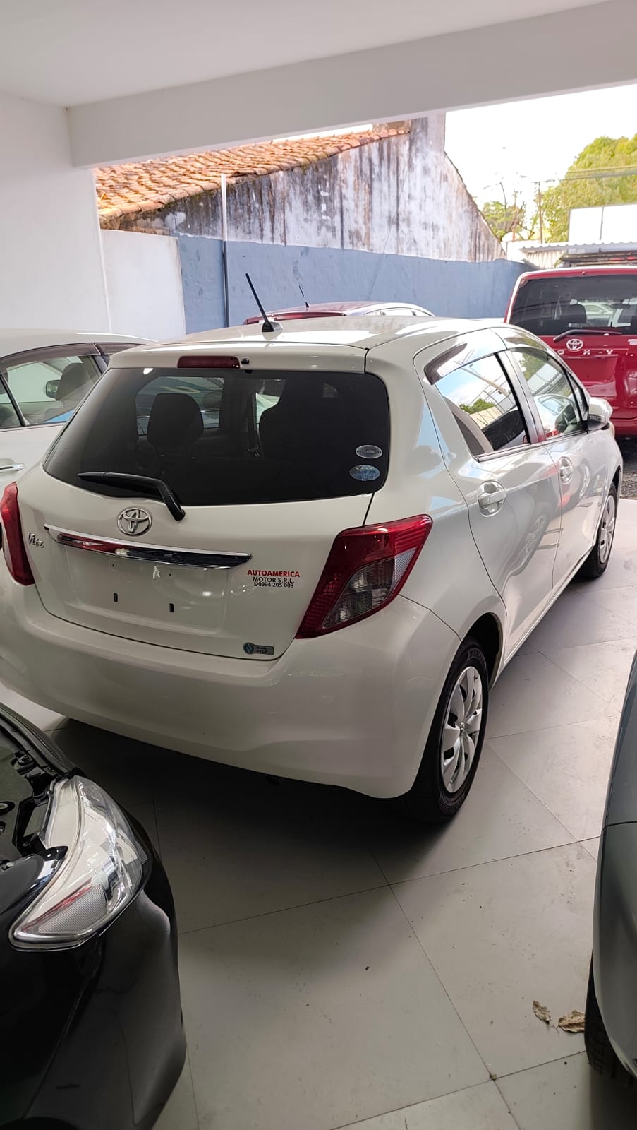TOYOTA NEW VITZ 2011 AUTOMÁTICO RECIÉN IMPORTADO MOTOR 1300 NAFTERO