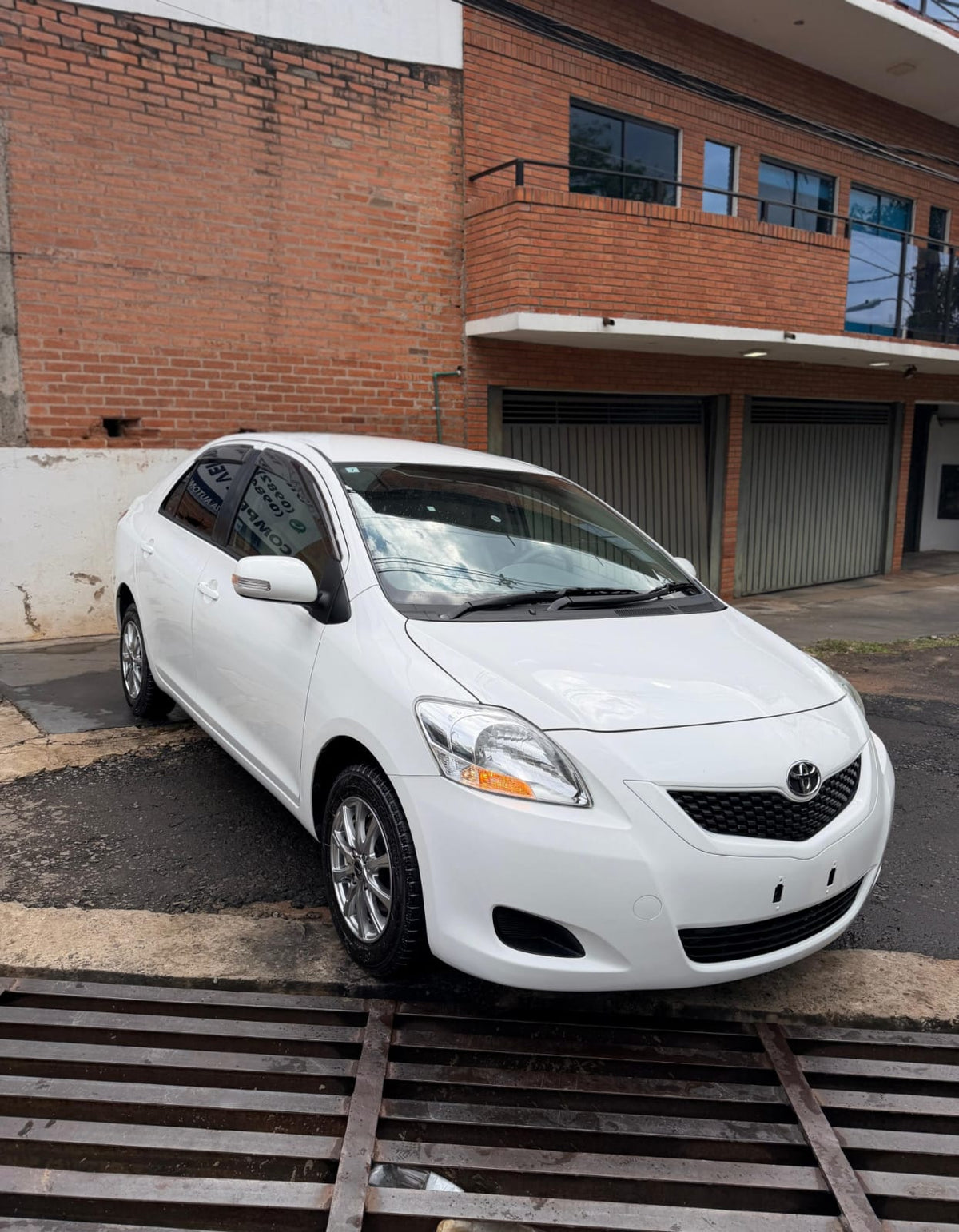 TOYOTA BELTA 2009 AUTOMÁTICO MOTOR 1300 NAFTERO