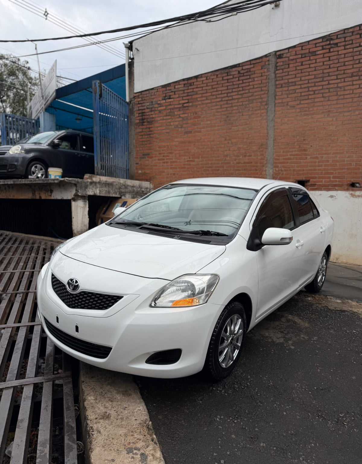 TOYOTA BELTA 2009 AUTOMÁTICO MOTOR 1300 NAFTERO