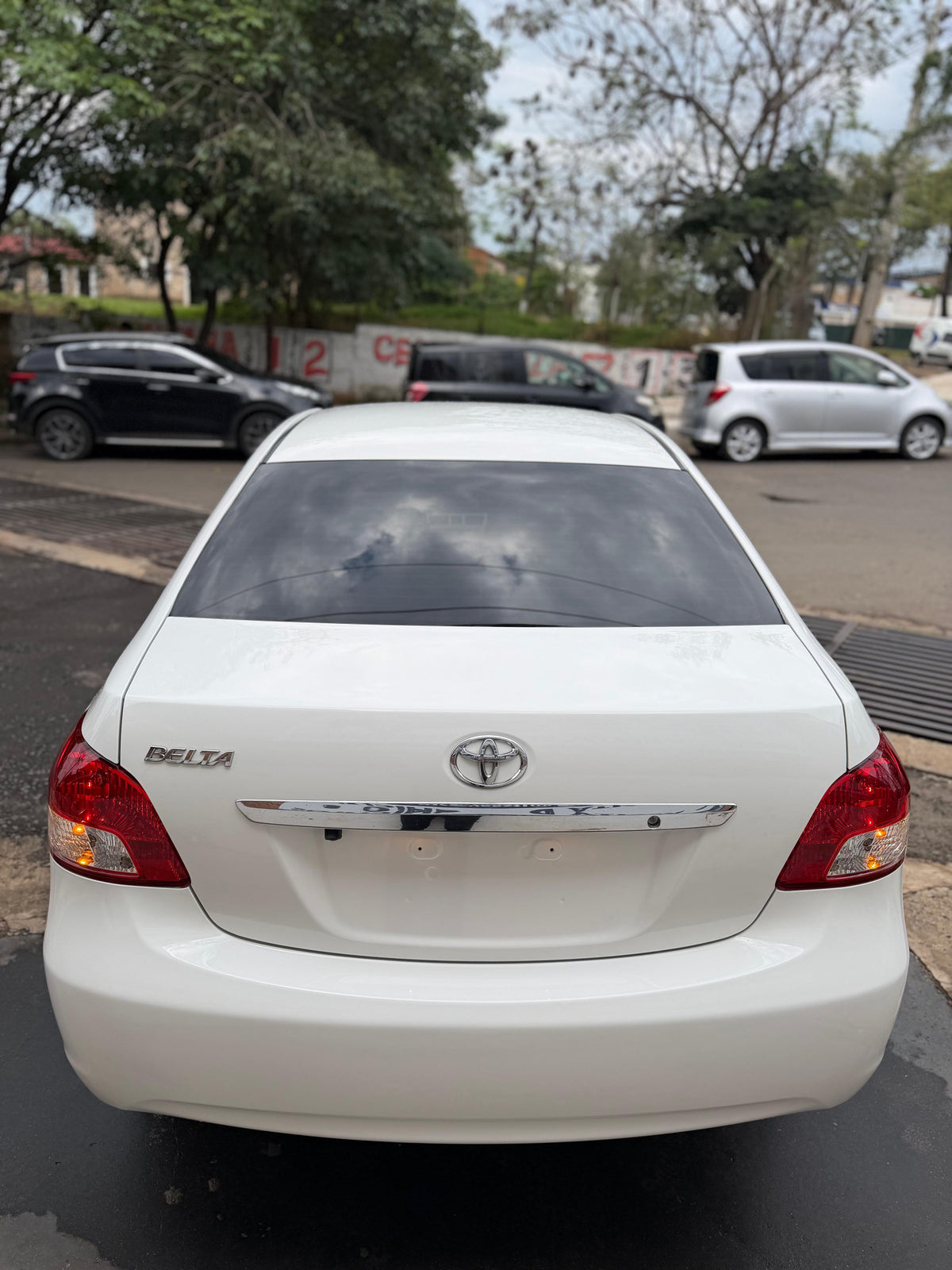 TOYOTA BELTA 2009 AUTOMÁTICO MOTOR 1300 NAFTERO