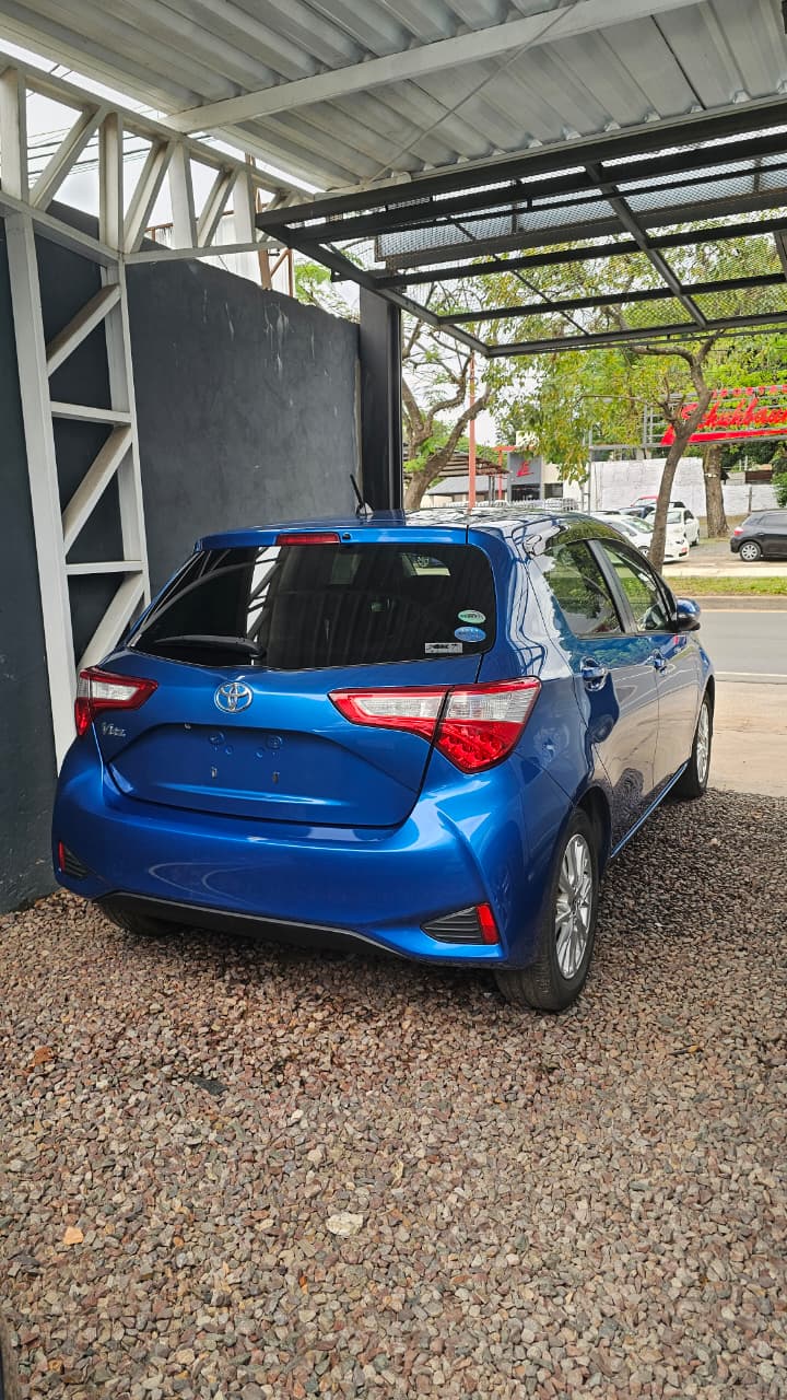 TOYOTA NEW VITZ 2017 RECIÉN IMPORTADO AUTOMÁTICO MOTOR 1300 NAFTERO