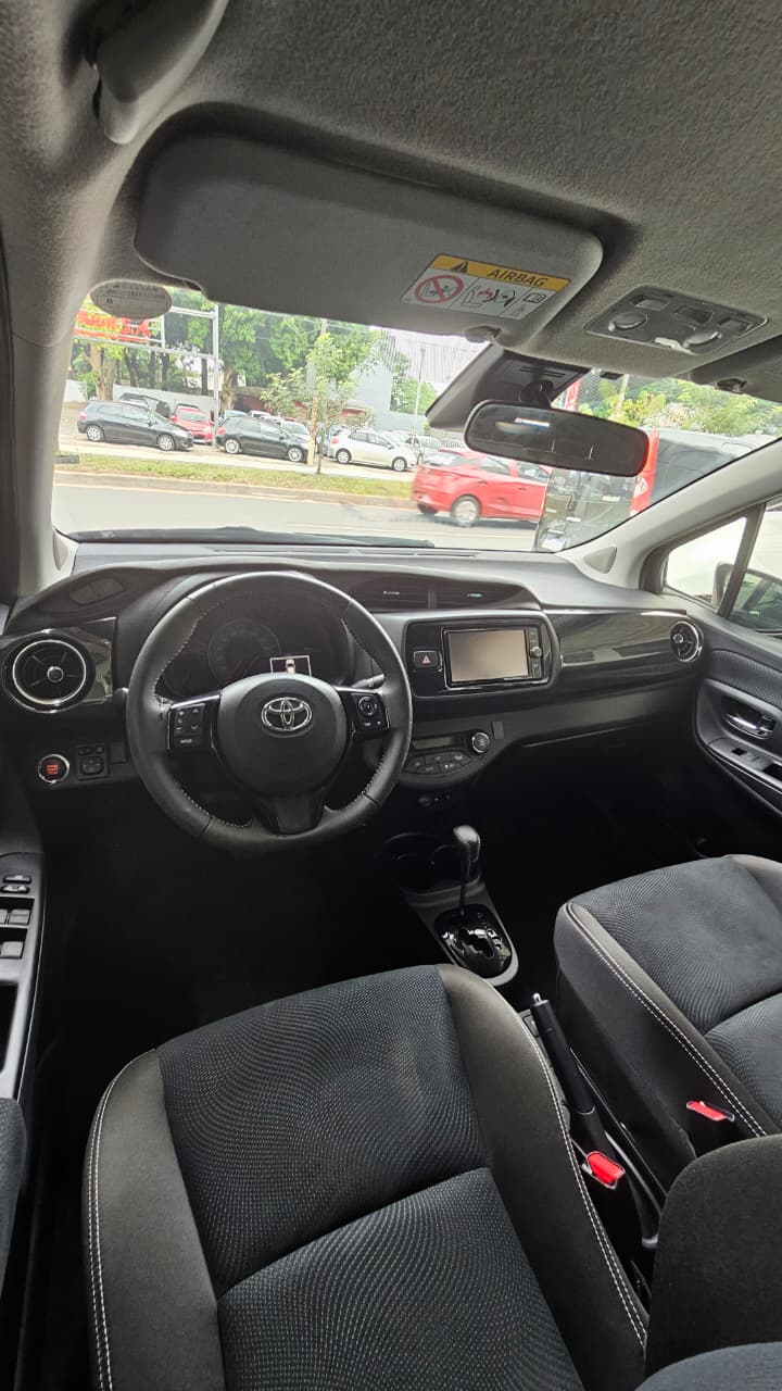 TOYOTA NEW VITZ 2017 RECIÉN IMPORTADO AUTOMÁTICO MOTOR 1300 NAFTERO