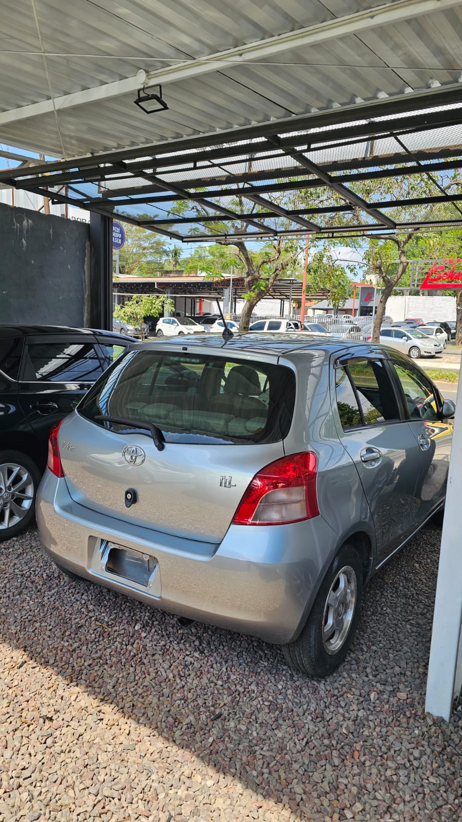 TOYOTA NEW VITZ 2007 AUTOMÁTICO RECIÉN IMPORTADO MOTOR 1300 NAFTERO