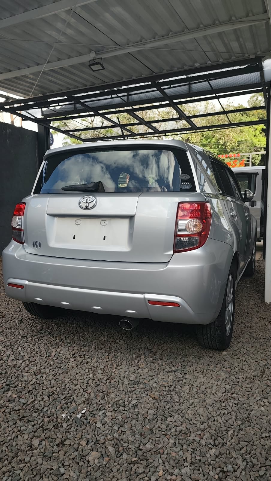 TOYOTA NEW IST 2009 RECIÉN IMPORTADO AUTOMÁTICO MOTOR 1500 NAFTERO