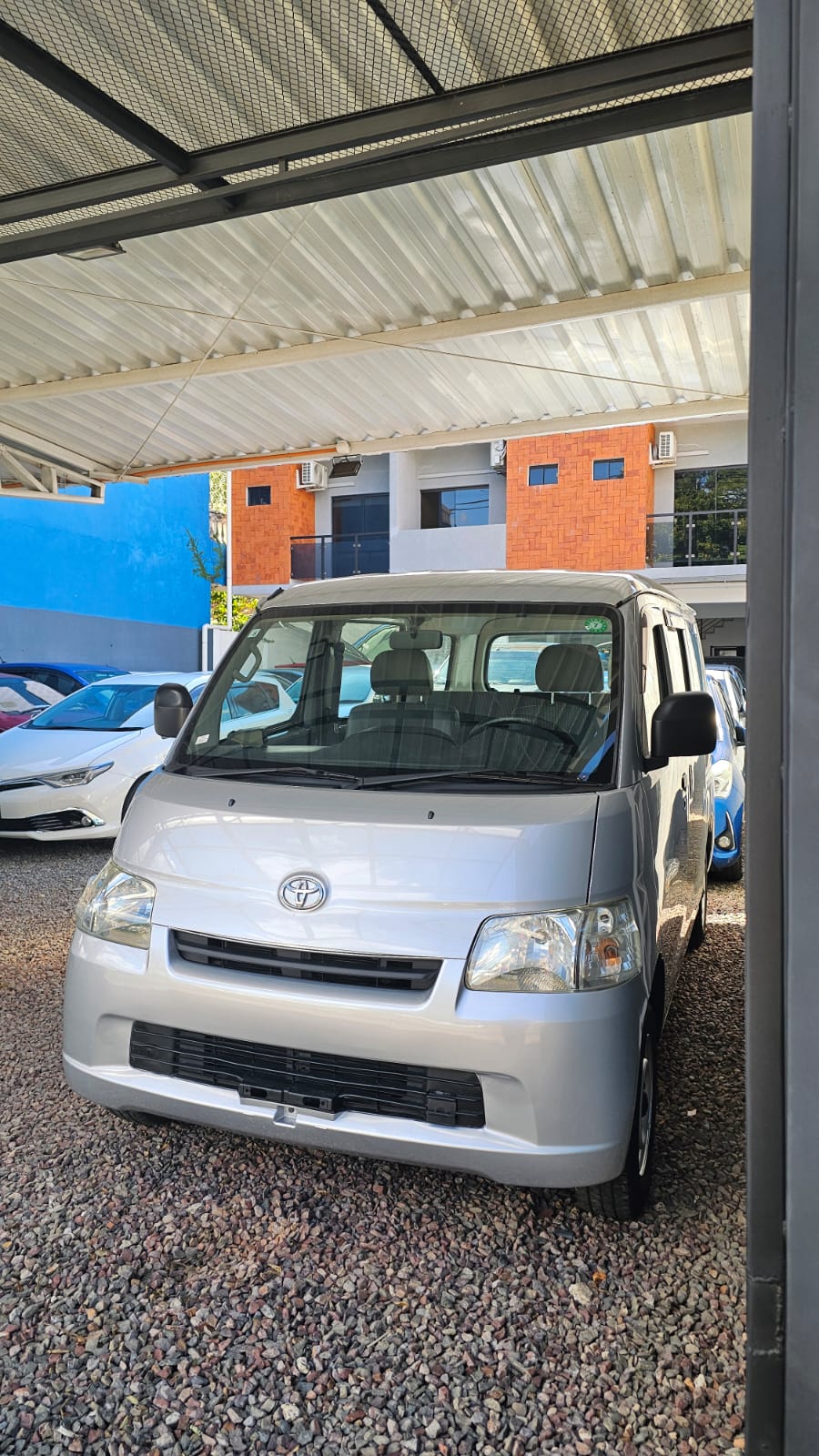 TOYOTA TOWN ACE 2012 AUTOMÁTICO RECIÉN IMPORTADO MOTOR 1500 NAFTERO