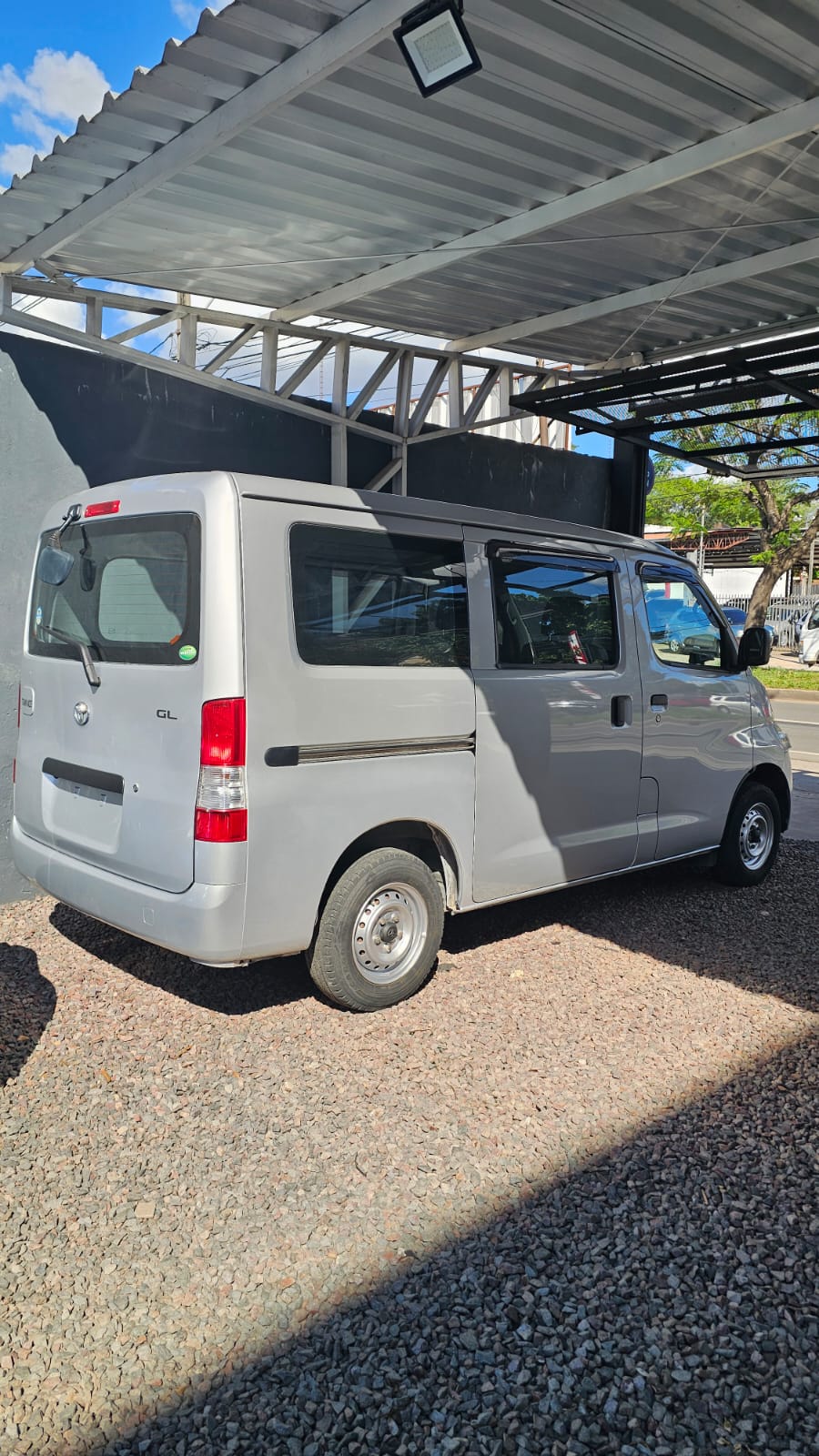 TOYOTA TOWN ACE 2012 AUTOMÁTICO RECIÉN IMPORTADO MOTOR 1500 NAFTERO