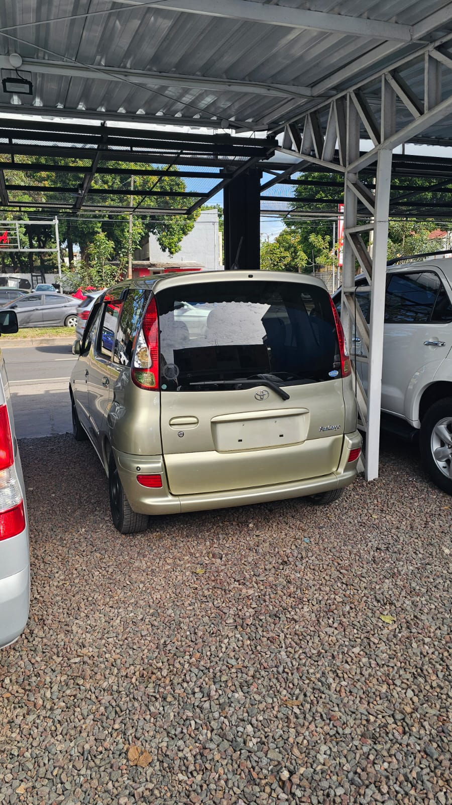 TOYOTA FUNCARGO 2002 AUTOMÁTICO RECIÉN IMPORTADO MOTOR 1300 NAFTERO
