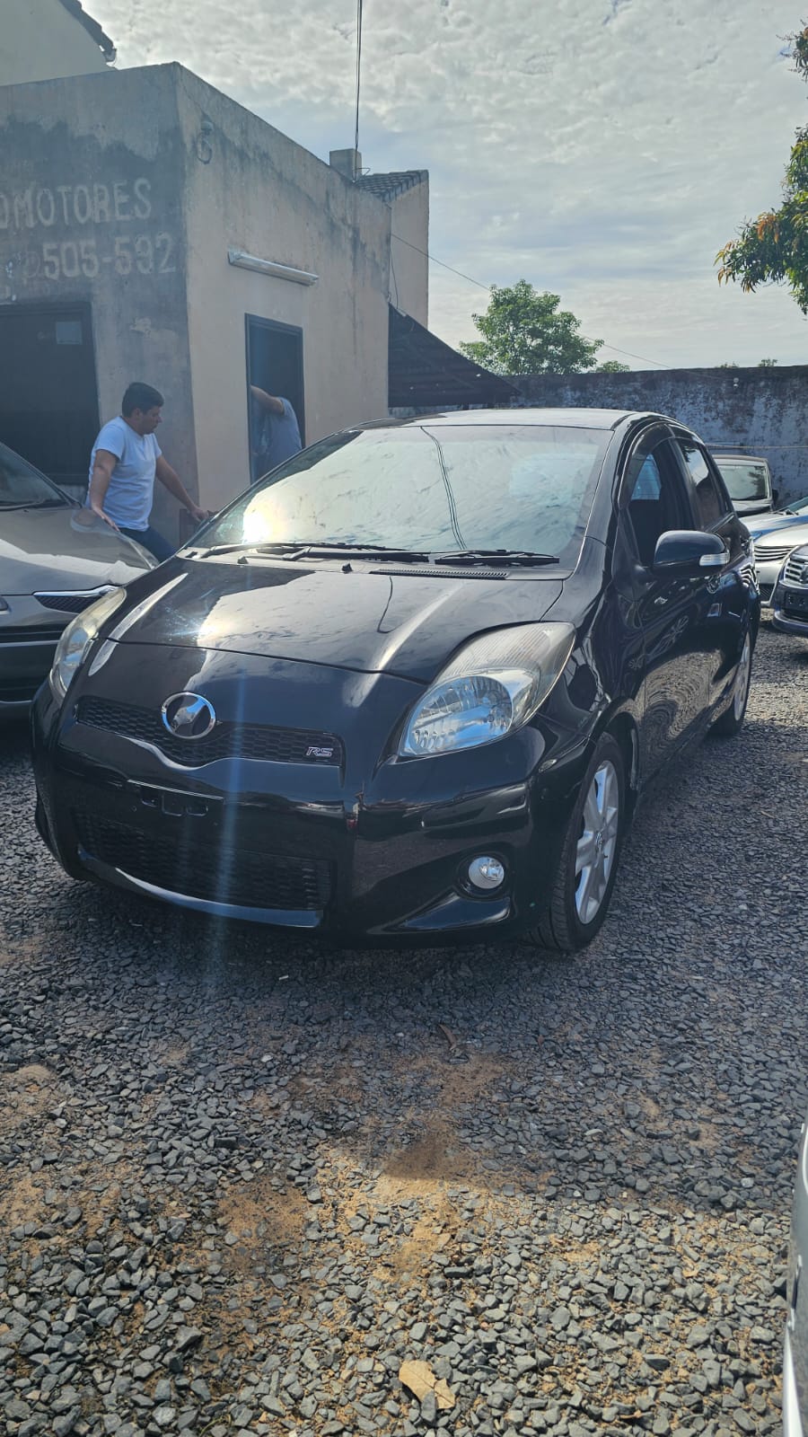 TOYOTA NEW VITZ 2010 RS AUTOMÁTICO RECIÉN IMPORTADO MOTOR 1300 NAFTERO