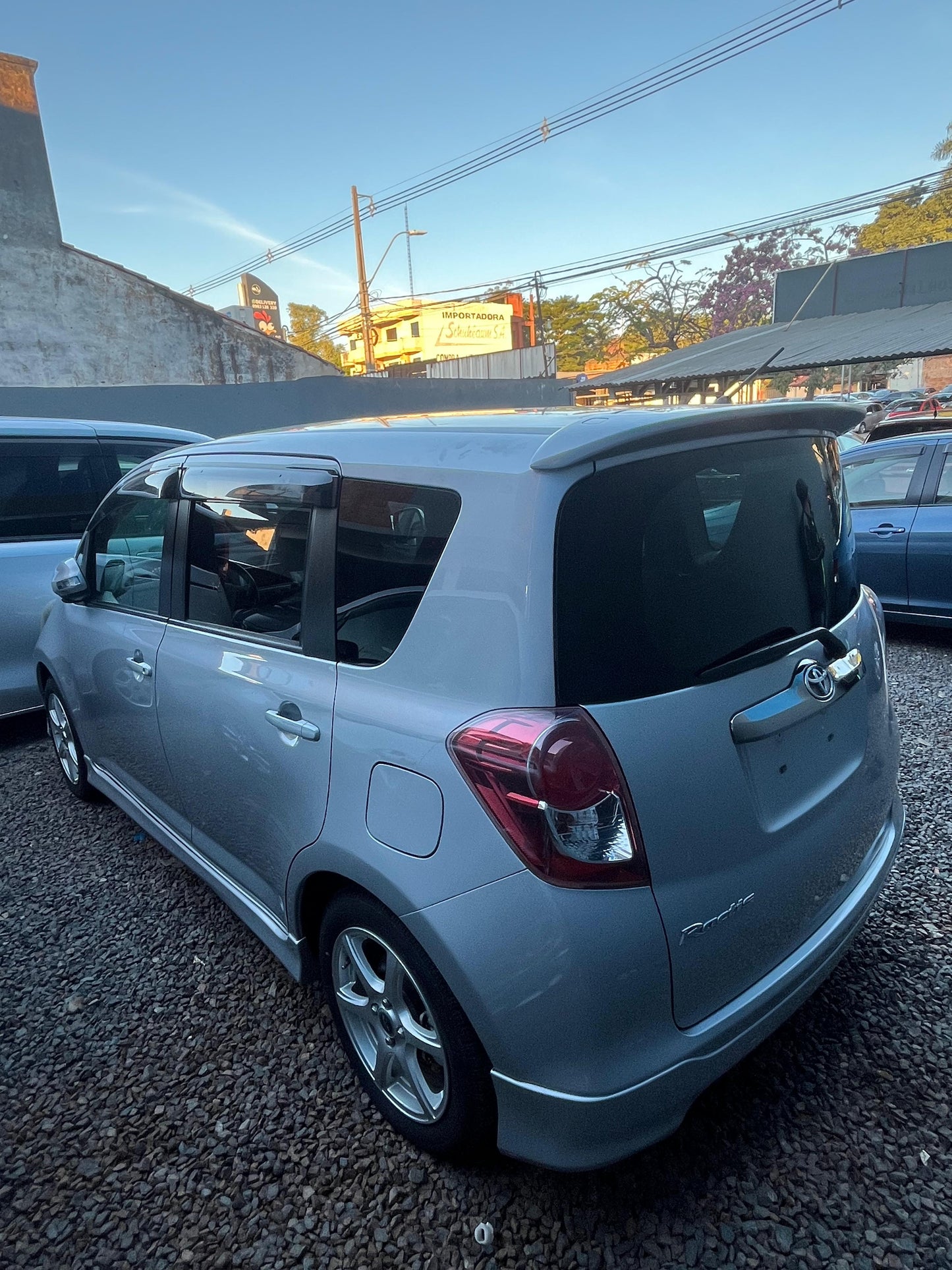 TOYOTA RACTIS 2008 RECIÉN IMPORTADO COLOR GRIS AUTOMÁTICO MOTOR 1500 NAFTERO