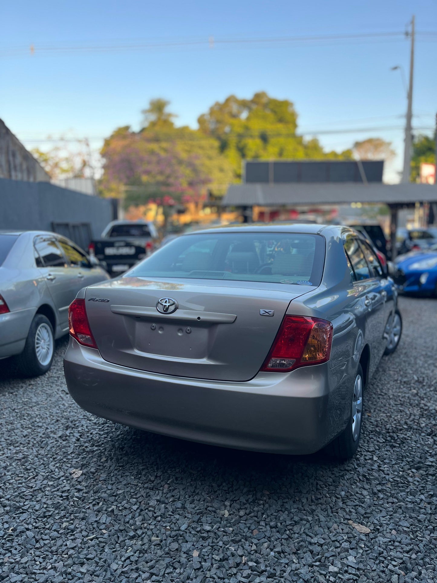 TOYOTA AXIO 2008 RECIÉN IMPORTADO COLOR BEIGE AUTOMÁTICO MOTOR 1500 NAFTERO
