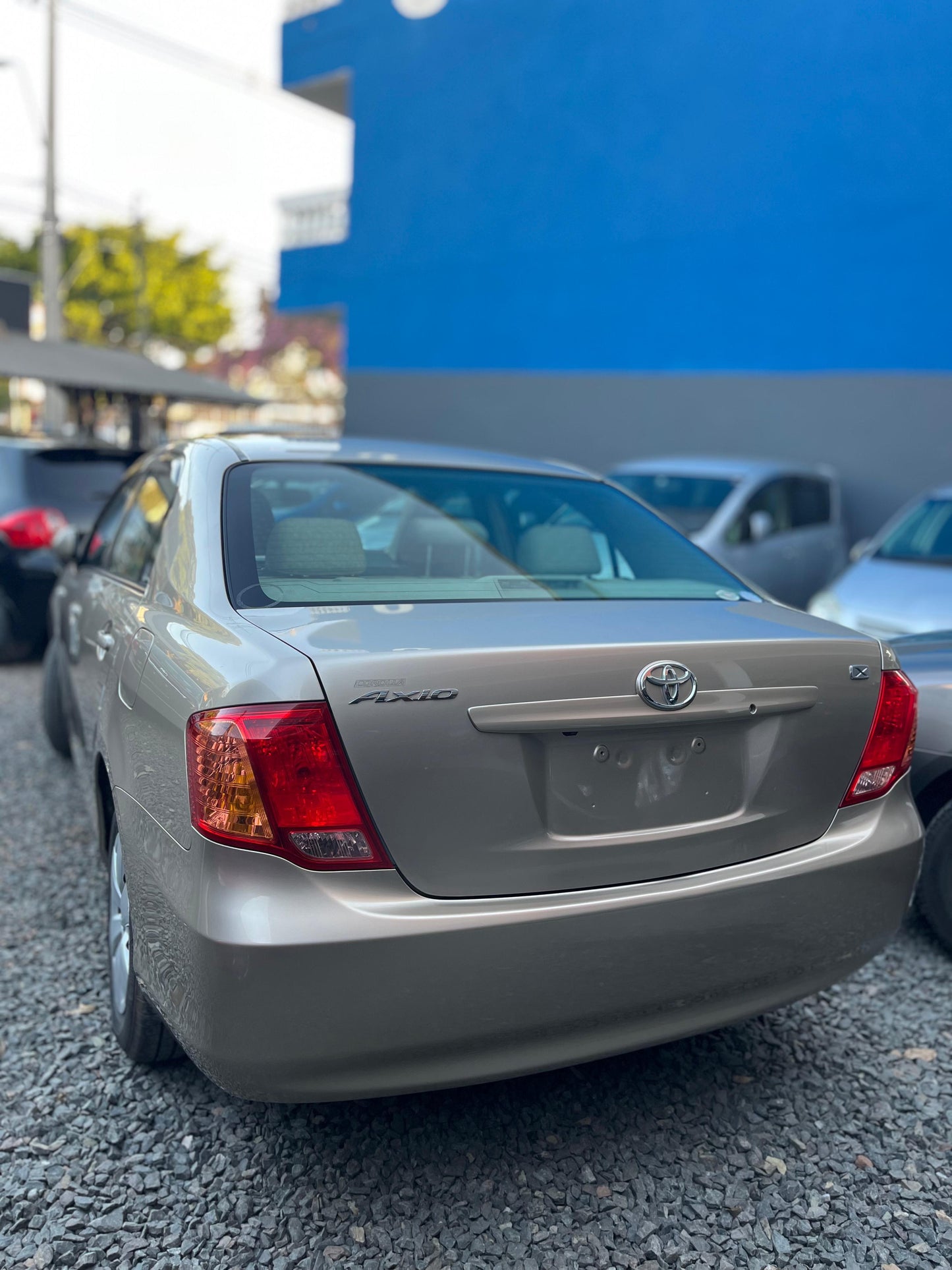 TOYOTA AXIO 2008 RECIÉN IMPORTADO COLOR BEIGE AUTOMÁTICO MOTOR 1500 NAFTERO