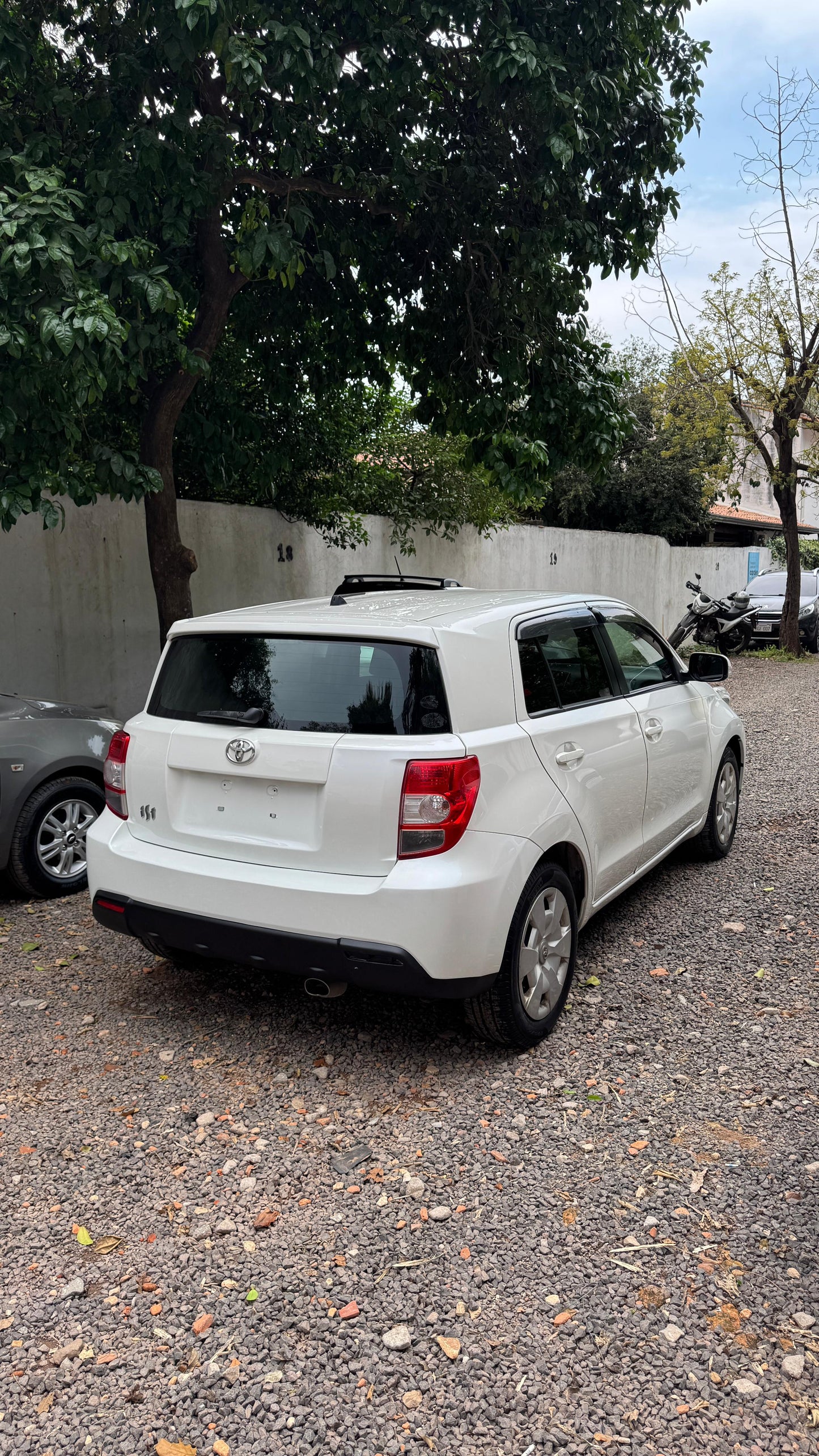 TOYOTA NEW IST 2008 RECIÉN IMPORTADO AUTOMÁTICO MOTOR 1500 NAFTERO