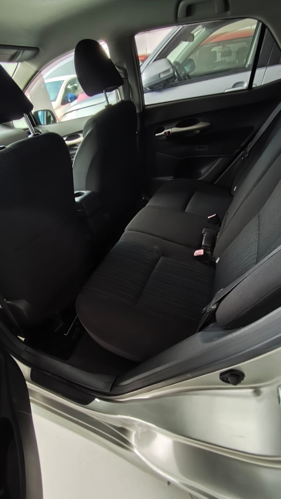 TOYOTA AURIS 2007 RECIÉN IMPORTADO COLOR GRIS MOTOR 1800 NAFTERO