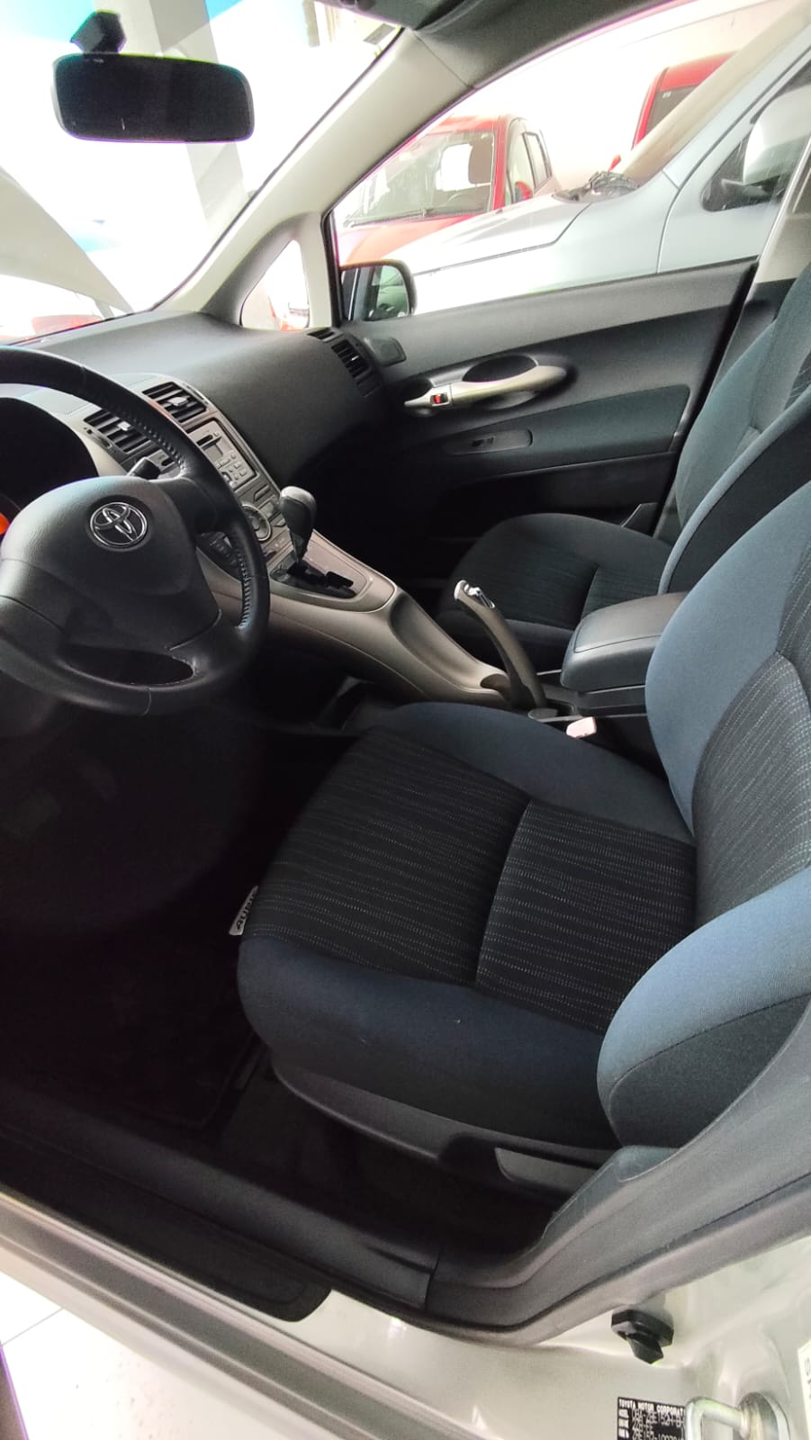 TOYOTA AURIS 2007 RECIÉN IMPORTADO COLOR GRIS MOTOR 1800 NAFTERO