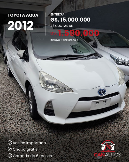 TOYOTA AQUA 2012 - entrega y cuota a 48 meses